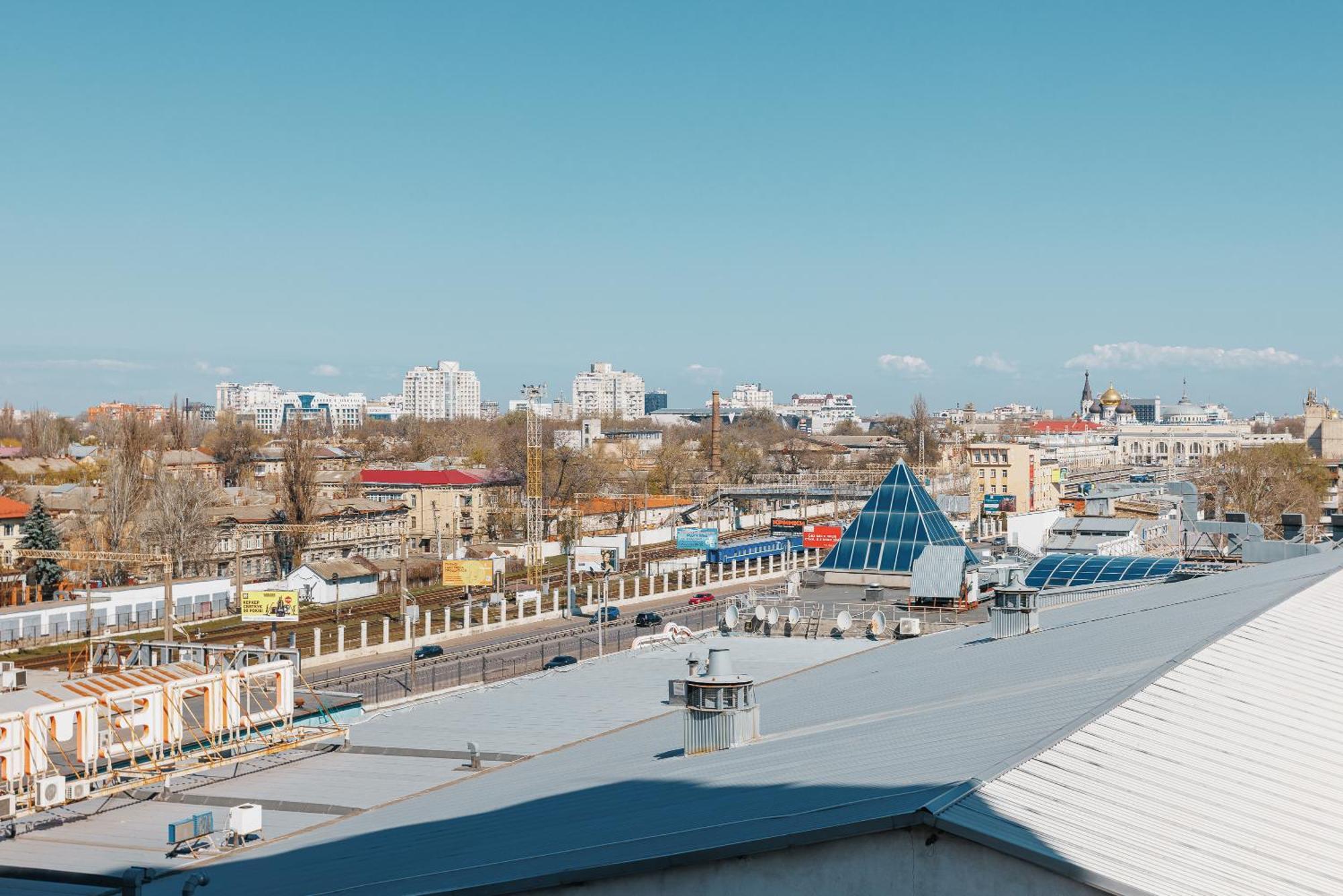 Апартаменты С Двумя Спальнями В Центре Города Odessa Exterior foto
